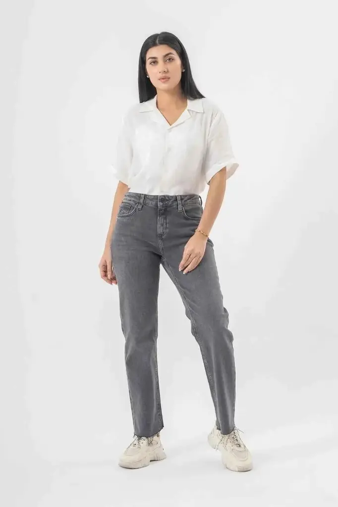 High waist grey Denim pants for a trendy minimal look (29 inches)
